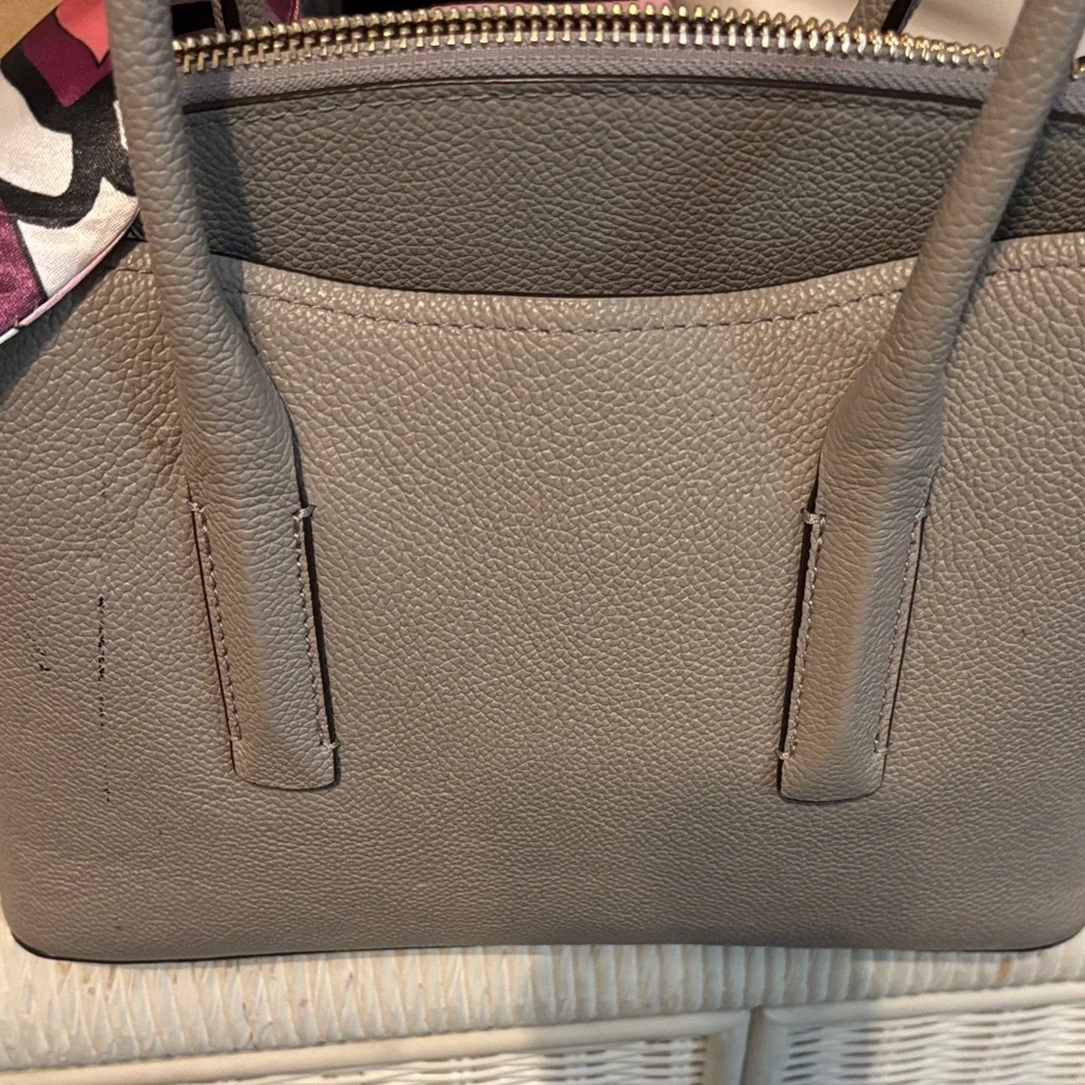 kate spade reposhing this